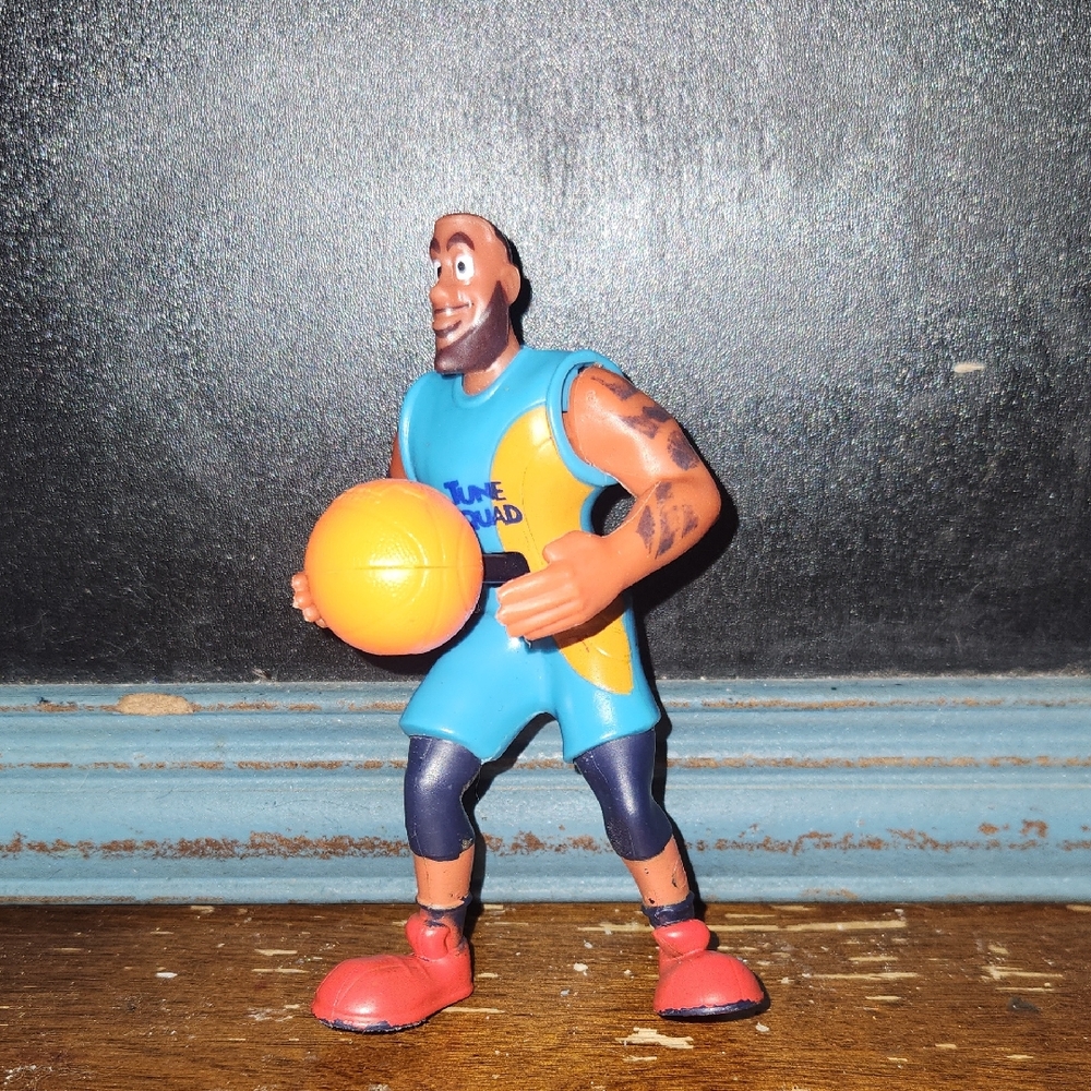 Tune Squad Basketball Figure with Orange Ball